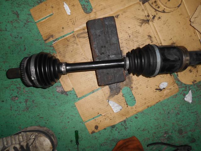 ボルボS60、ドライブシャフトブーツ交換後、イグニッションコイル交換。【三木市　小野市　加東市　神戸市西区　神戸市北区　篠山市】