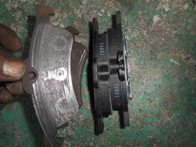 BMWミニ、ブレーキメンテナンスと、パワステオイル漏れ修理。【三木市　小野市　加東市　神戸市西区　神戸市北区】