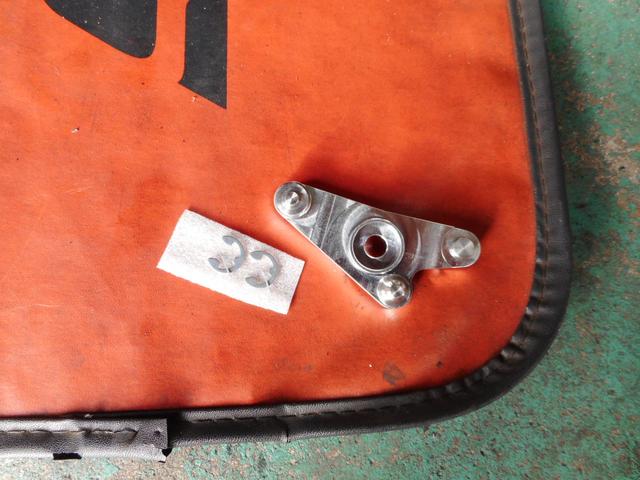 ベンツEクラス、W211、ATF交換と、タンブルフラップ修理。