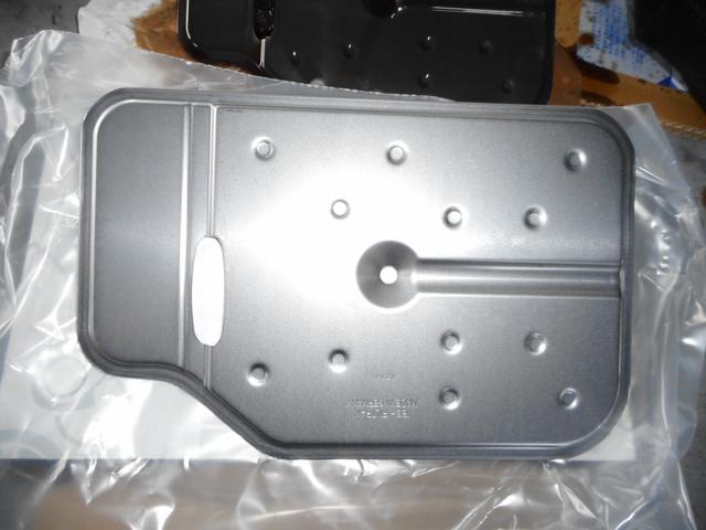 ベンツEクラス、W211、ATF交換と、タンブルフラップ修理。