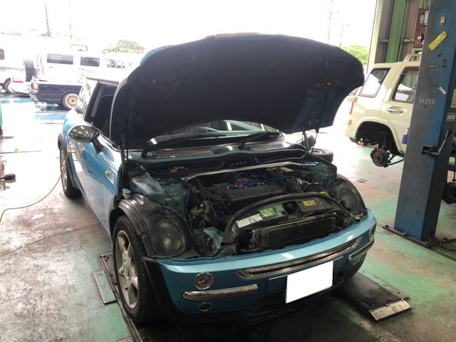 BMWミニ（R50）、冷却水漏れ修理。　【三木市　小野市　加東市　神戸市西区　神戸市北区　西脇市】