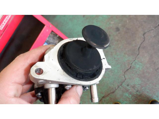 BMWミニクロスオーバー、エンジンチェックランプ点灯。【三木市　小野市　加東市　神戸市西区　神戸市北区　西脇市】