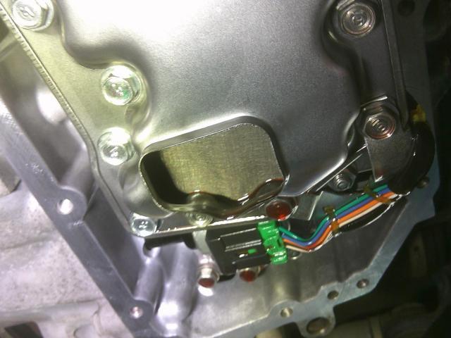 日産　ノート　CVT フルード　交換　ワコーズ　WAKO'S　オイルパン　ストレーナー　フィルター　磁石　スラッジ　清掃　トルコン太郎　野田市　坂東市　柏市　流山市　千葉県　茨城県　埼玉県