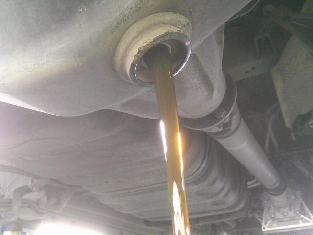 トヨタ ハイエース 車検 点検 野田市 坂東市 柏市 流山市 千葉県 茨城県 埼玉県 燃料フィルター デフオイル エアクリーナー ドライブジョイ ワコーズ オイル DL1 デフオイル 交換 点検 エア抜き