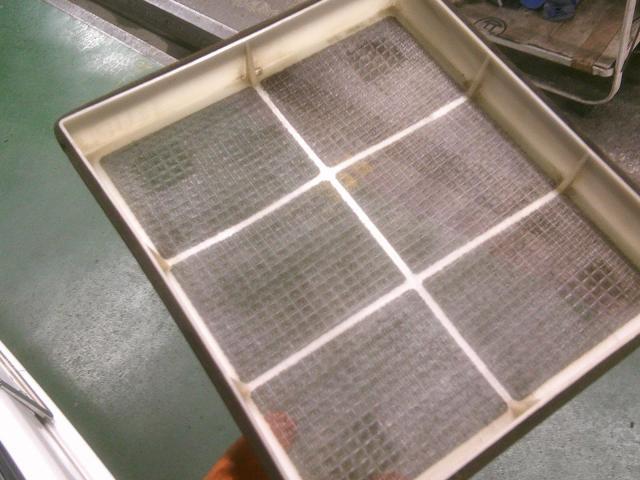 トヨタ ハイエース 車検 点検 野田市 坂東市 柏市 流山市 千葉県 茨城県 埼玉県 燃料フィルター デフオイル エアクリーナー ドライブジョイ ワコーズ オイル DL1 デフオイル 交換 点検 エア抜き