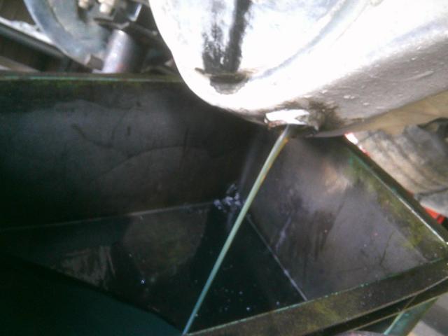 いすゞ　エルフ ダンプ　トラック　ディーゼル　エンジンオイル　ミッションオイル　デフオイル　純正　ベスコ　ワコーズ　DH-2　野田市　坂東市　柏市　流山市　千葉県　茨城県　埼玉県