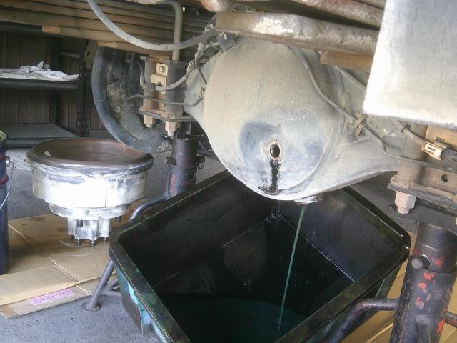 いすゞ　エルフ ダンプ　トラック　ディーゼル　エンジンオイル　ミッションオイル　デフオイル　純正　ベスコ　ワコーズ　DH-2　野田市　坂東市　柏市　流山市　千葉県　茨城県　埼玉県