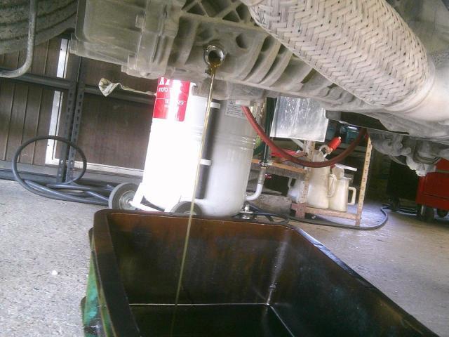 いすゞ　エルフ ダンプ　トラック　ディーゼル　エンジンオイル　ミッションオイル　デフオイル　純正　ベスコ　ワコーズ　DH-2　野田市　坂東市　柏市　流山市　千葉県　茨城県　埼玉県