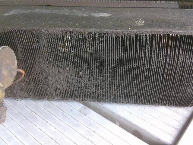 エアコン　修理　ガス漏れ　トラクター　エバポ　エバポレーター　ボッシュ　ACS751　点検　交換　野田市　坂東市　柏市　流山市　千葉県　茨城県　埼玉県
