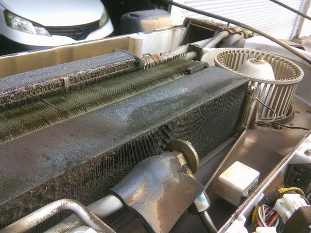 エアコン　修理　ガス漏れ　トラクター　エバポ　エバポレーター　ボッシュ　ACS751　点検　交換　野田市　坂東市　柏市　流山市　千葉県　茨城県　埼玉県