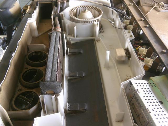 エアコン　修理　ガス漏れ　トラクター　エバポ　エバポレーター　ボッシュ　ACS751　点検　交換　野田市　坂東市　柏市　流山市　千葉県　茨城県　埼玉県