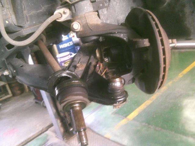 スバル　サンバー　トラック　車検　TT1　TT2　TV1　TV2　ドライブシャフト　ピットワーク　ブーツ切れ　修理　交換　野田市　坂東市　柏市　流山市　千葉県　茨城県　埼玉県