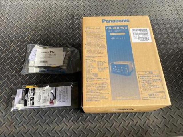 トヨタ　プリウス　ナビ付け　持ち込み　中古車　岸和田市
