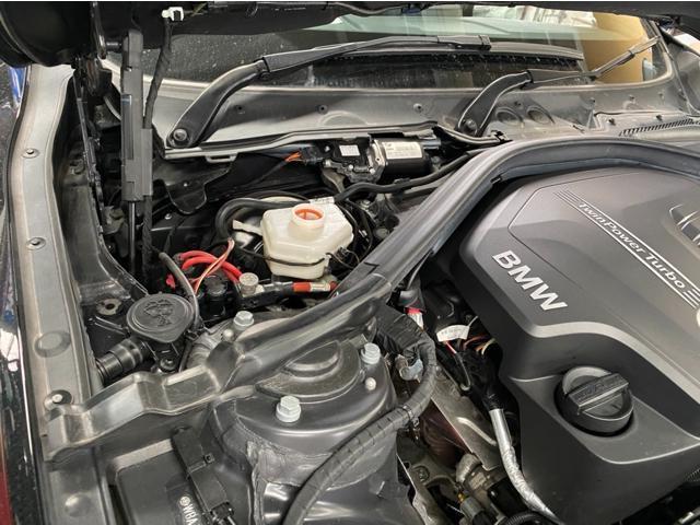 BMW 3シリーズ　車検ご入庫　メンテナンス　エンジンオイル交換　貝塚市　岸和田市
