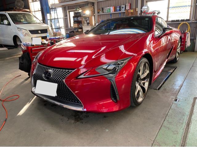 レクサス　LC500 フロントバンパー補修　LEXUS 輸入車　高級車　お任せ下さい　塗装　ペイント　全塗装も承ります　貝塚市　岸和田市　堺市　