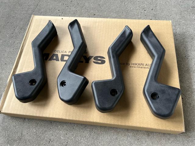 デリカD:5 サードシートデタッチャブルボルトキット 取り付け デリカD:5 サードシートデタッチャブルボルトキット 取り付け
