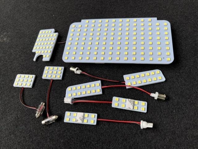 お客様の持ち込みパーツの取り付け LEDルームランプの取り付け作業 ハイエース 持ち込みパーツの対応可能なお店って少ないですよねー そんな時は当店にご相談してみてはいかがでしょうか 是非ご利用下さい