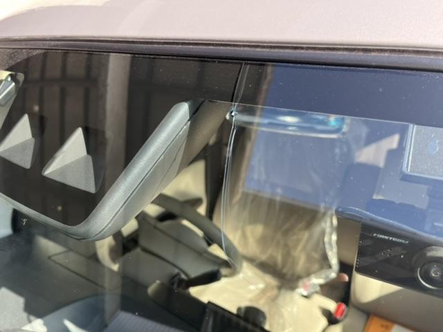 ゴールデンウィーク中にお問い合わせをいただきました ムーヴキャンバス フロントガラスに飛び石 ひび割れ ガラス交換作業 エーミング作業 特定整備 車両保険を使用した修理にも対応します