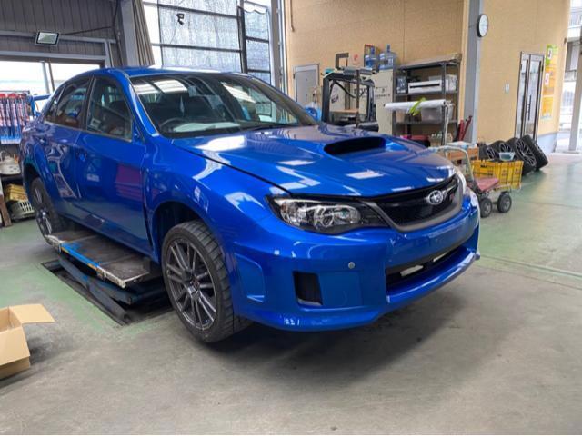 事故による修理　スバル　インプレッサ　WRX 鈑金　塗装　傷や凹みの修理　貝塚市　岸和田市　泉佐野市　無料代車あり　ラプターライナー　補修