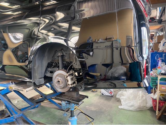 AGH30 アルファード　グーピットよりご依頼でした。　RSRダウンサス組み替え　車高ダウン　カッコよく仕上がりました！！　ご依頼ありがとうございました！　持ち込みパーツ　持ち込み部品