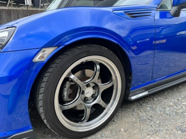 兄弟車 BRZ 86 TRD製 フェンダーエクステンション STIカラーに 兄弟車 BRZ 86 TRD製 フェンダーエクステンション STIカラーに