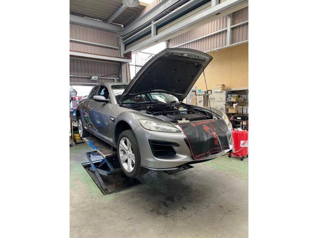 MAZDA RX８持ち込みオイル交換　持ち込みパーツ歓迎　持ち込みパーツ対応店　貝塚市　岸和田市　なんでも持ち込んで下さい　ネットパーツ対応　堺市　オイル交換　メンテナンス