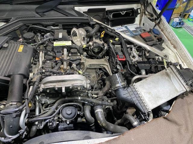 メルセデスベンツ　C200 ダイナモ交換　オルタネーター交換　発電機交換　輸入車歓迎　持ち込み部品歓迎　貝塚市　岸和田市　和泉市　堺市　Instagram予約あり　