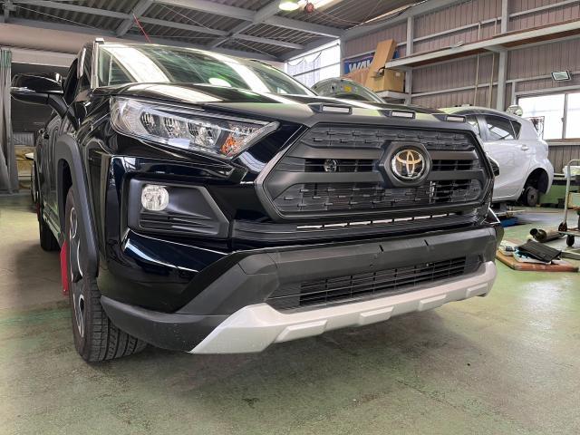 TOYOTA RAV4 フロントスポイラー取り付け TRD モデリスタ TOYOTA RAV4 フロントスポイラー取り付け TRD モデリスタ