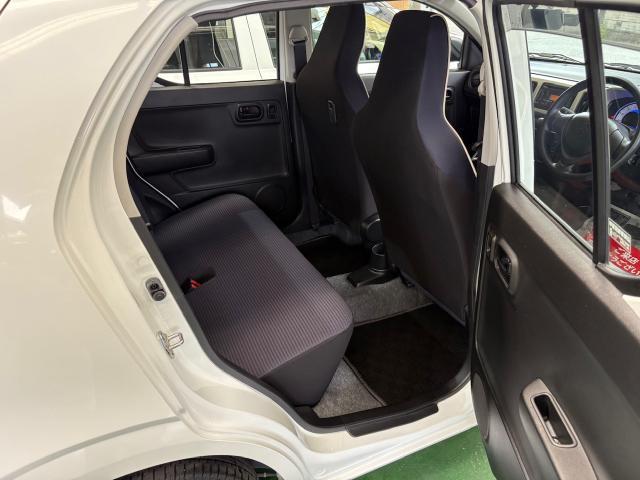 スズキ　アルト　中古車販売　車売ります！書います！　現金買取り　即日買取り　無料査定　即日納車　お車をお探しの方へ　プロの整備士がご対応いたします。