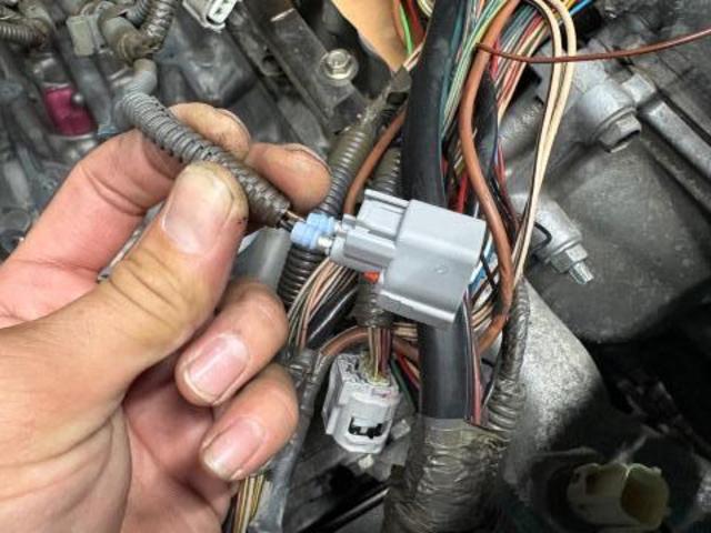 レクサス　ＬＳ　エンジン関連修理・整備　ヒートエクスチェンジャー交換　冷却水漏れ　冷却水が減る　LEXUS ISF LS460 レクサス修理　水漏れ