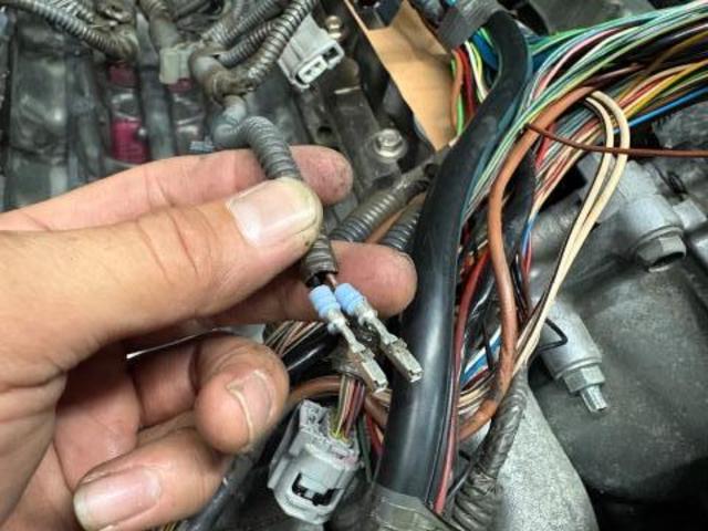 レクサス　ＬＳ　エンジン関連修理・整備　ヒートエクスチェンジャー交換　冷却水漏れ　冷却水が減る　LEXUS ISF LS460 レクサス修理　水漏れ