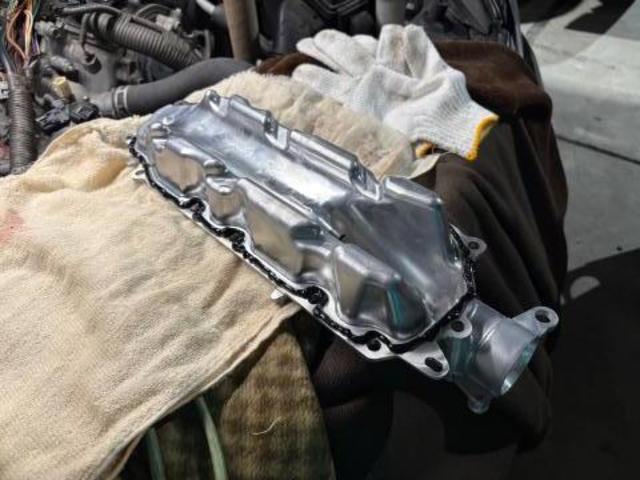 レクサス　ＬＳ　エンジン関連修理・整備　ヒートエクスチェンジャー交換　冷却水漏れ　冷却水が減る　LEXUS ISF LS460 レクサス修理　水漏れ