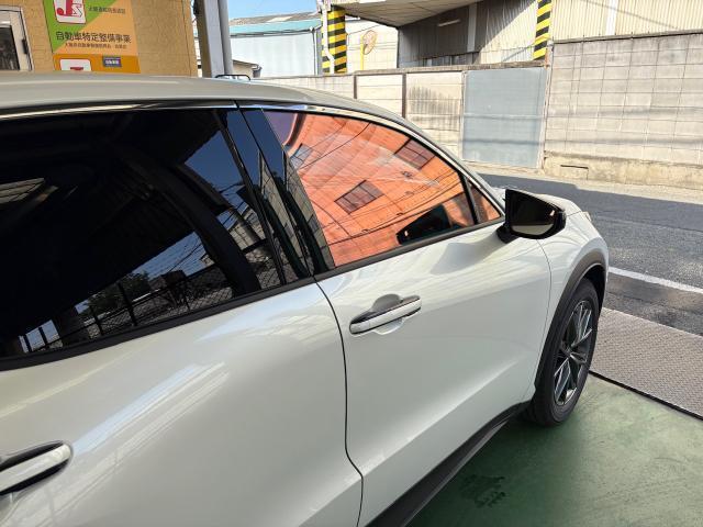 レクサス　LBX カーフィルム施工　ゴーストフィルム　フロントガラス　ゴースト　ピュアゴースト　新車施工　初めてのご依頼に感謝　フィルム貼ります　大阪　貝塚　岸和田　泉佐野　泉南　阪南