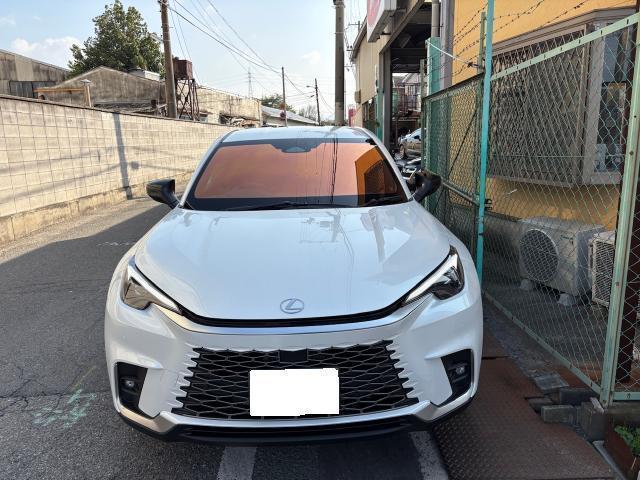 レクサス　LBX カーフィルム施工　ゴーストフィルム　フロントガラス　ゴースト　ピュアゴースト　新車施工　初めてのご依頼に感謝　フィルム貼ります　大阪　貝塚　岸和田　泉佐野　泉南　阪南