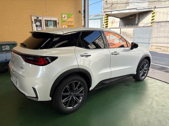 レクサス　LBX カーフィルム施工　ゴーストフィルム　フロントガラス　ゴースト　ピュアゴースト　新車施工　初めてのご依頼に感謝　フィルム貼ります　大阪　貝塚　岸和田　泉佐野　泉南　阪南