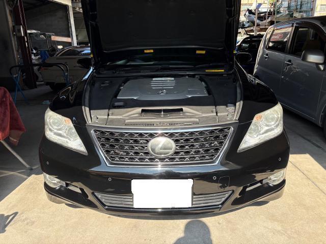 LEXUS LS460 レンズ黄ばみを除去しませんか？　ヘッドライトクリーニング　レンズリペア　傷・ヒビ・黄ばみを除去します　大阪　奈良　和歌山　兵庫　京都　滋賀　車の駆け込み寺　DORRY