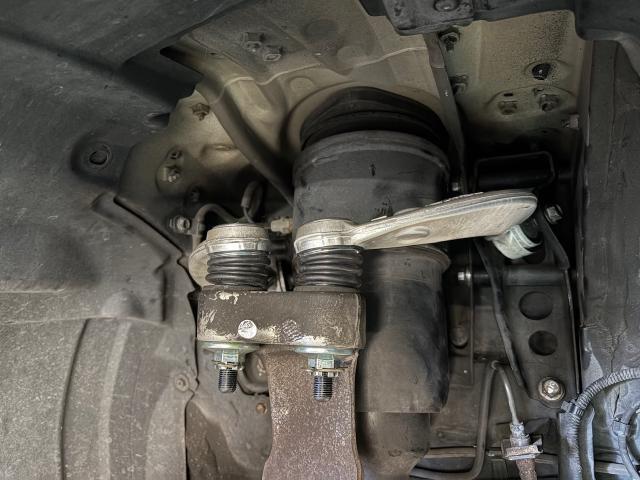 レクサス　ＬＳ　サスペンション・足回り修理・整備　アッパー交換　ロアアーム交換　ブッシュちぎれ　車検不適合　アームブッシュ交換　ご依頼ありがとございました！