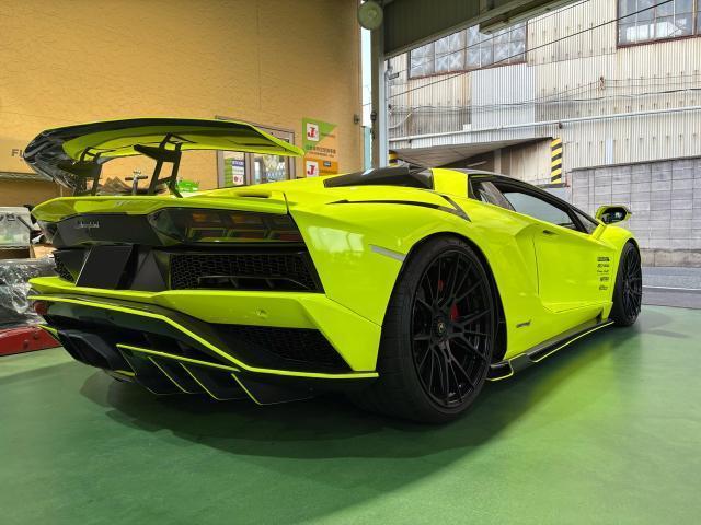 ランボルギーニ　アヴェンタドール　カーボンパーツ修理　大阪　カーボンパーツ修理を専門で行うお店　カーボンリペアDORRY カーボン修理は任せて下さい　Instagram DORRY_354