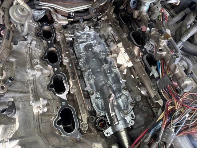 レクサス　ＩＳ Ｆ　エンジン関連修理・整備　冷却水漏れ　ヒートエクスチェンジャー交換　冷却水が減る　冷却水補充　LEXUS V8エンジンの宿命　大阪　レクサス修理