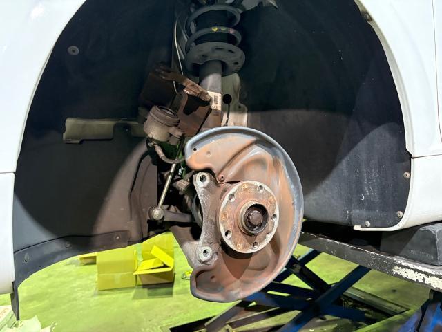 アウディ　ＴＴクーペ　サスペンション・足回りパーツ取付　ブレーキパッド交換　ブレーキローター交換　持ち込み部品　持ち込みパーツ歓迎　大阪　関西　車屋