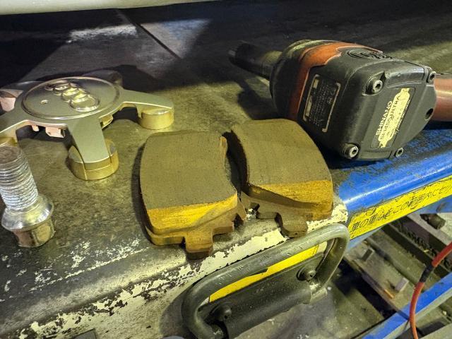 アウディ　ＴＴクーペ　サスペンション・足回りパーツ取付　ブレーキパッド交換　ブレーキローター交換　持ち込み部品　持ち込みパーツ歓迎　大阪　関西　車屋