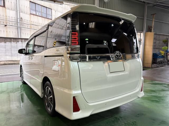 トヨタ　ヴォクシー　中古車販売　年末に向けて12月は10台以上の販売車両　在庫車多数　随時注文販売承ります　車の買取もOK どんな車も買い取ります 大阪 貝塚 岸和田 堺 和泉市 高石市 車屋さん