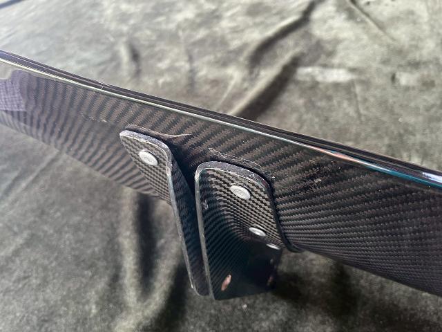 マツダ　ＲＸ－７　カーボンパーツ修理　カーボンウイングの修理　全国郵送対応可能　ご来店もOK 破損したカーボンパーツ修理します　大阪　貝塚市　カーボンリペアドリー　スーパーカー対応