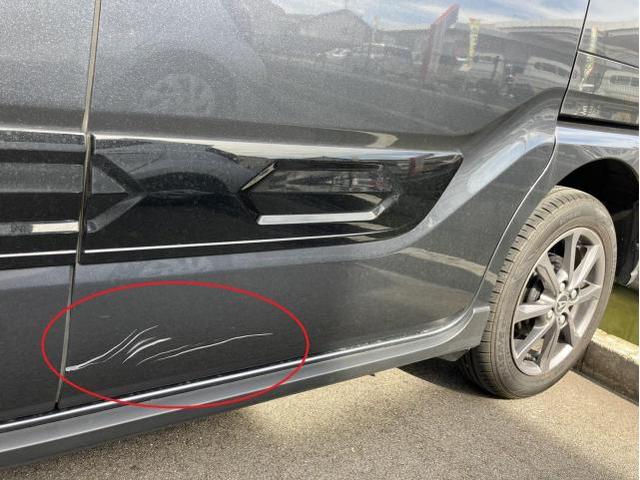 サイドドアキズ・へこみ修理【福山でクルマ修理、板金塗装・レストアお任せください】
