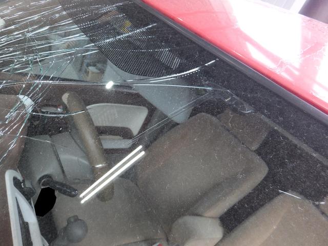 日産 モコ フロントガラス交換 フロントガラス修理 鈑金 塗装 事故修理 キズへこみ直し 保険 修理もお任せ下さい 行橋市 みやこ町 豊津 犀川 勝山 苅田町 築城 椎田 北九州市 小倉南区 小倉北区 八幡西区 八幡東区 門司区 豊前市 他 グーネットピット