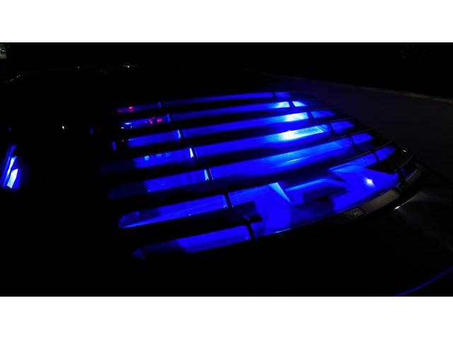 トヨタ 86 ZN6 LEDアンダーネオン 取付加工 BピラーLED トヨタ 86 ZN6 LEDアンダーネオン 取付加工 BピラーLED