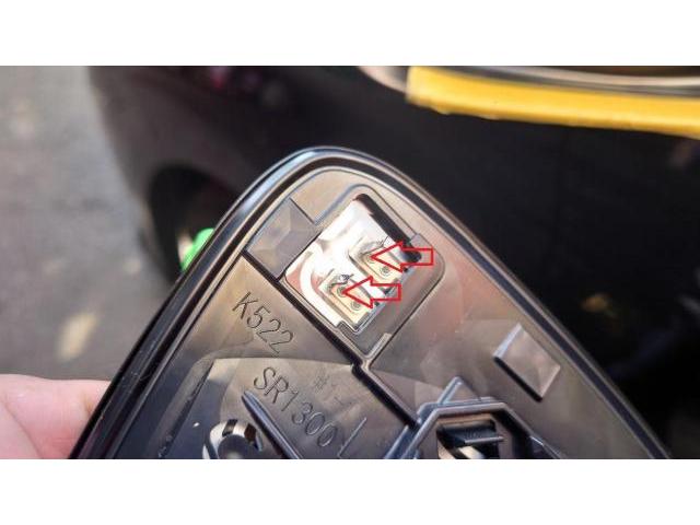 トヨタ　アルファード　AGH40W　シーケンシャルウインカー取付　LEDナンバー灯交換　ライセンス灯