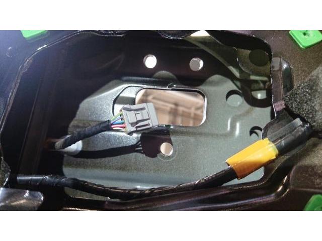 米国トヨタ　ＦＪクルーザー　電動格納不動　ミラー交換　電装系修理