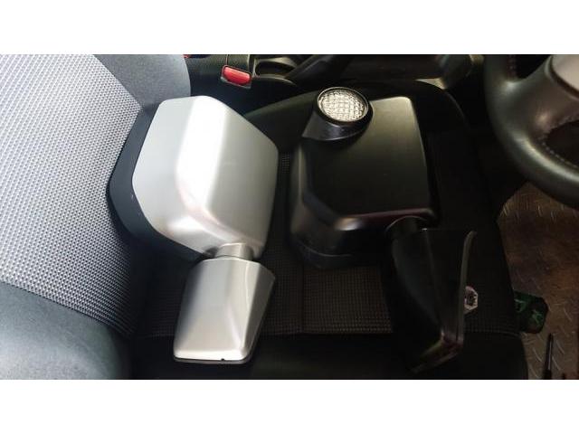 米国トヨタ　ＦＪクルーザー　電動格納不動　ミラー交換　電装系修理