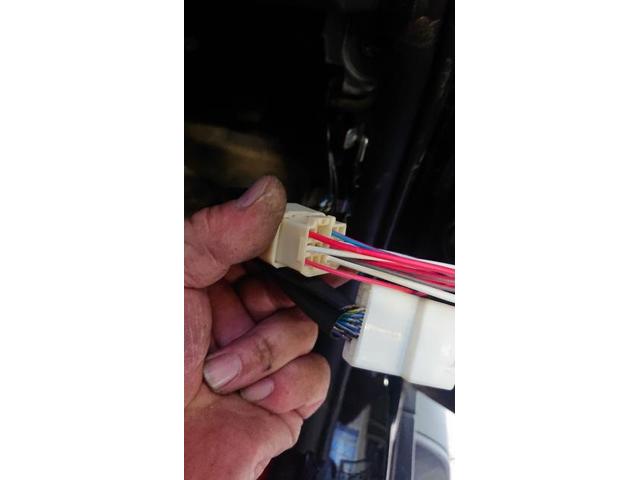 米国トヨタ　ＦＪクルーザー　電動格納不動　ミラー交換　電装系修理